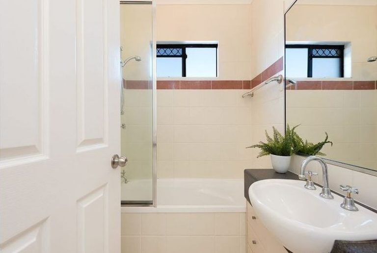 2-Bedroom Unit-bathroom