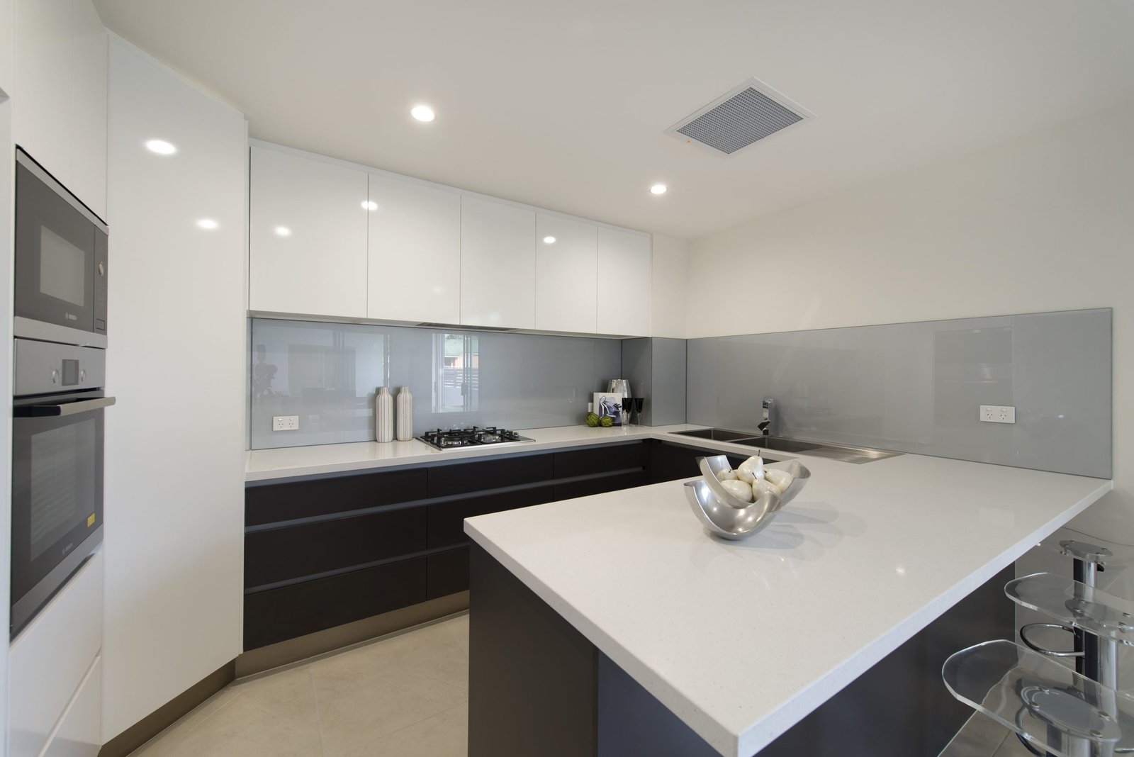 Unit17-Kitchen